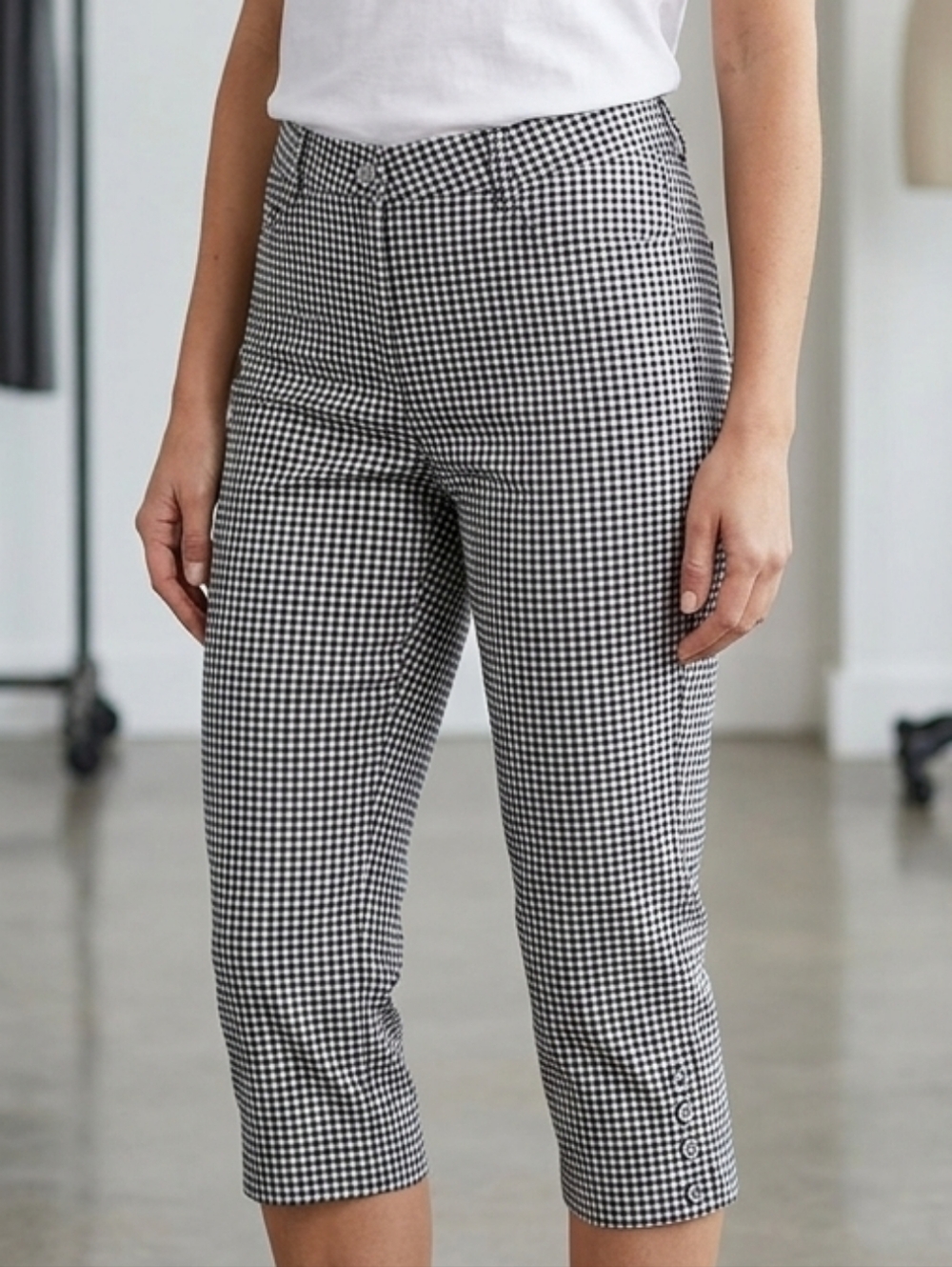 Le Grenier Gingham Check Capris | Button Hem Detail | Mid-Rise | Size S